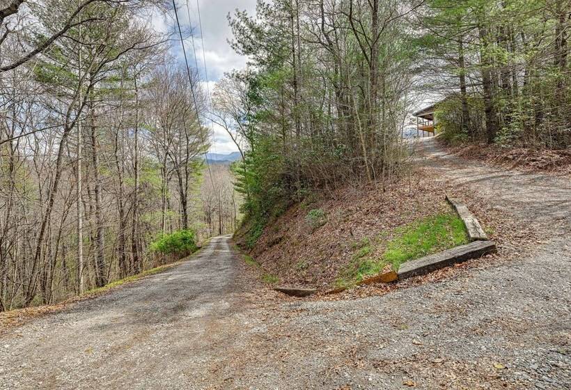 Smoky Mountain Cabin Rental: Game Room, Fire Pit!