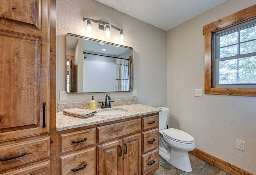 Smoky Mountain Cabin Rental: Game Room, Fire Pit!