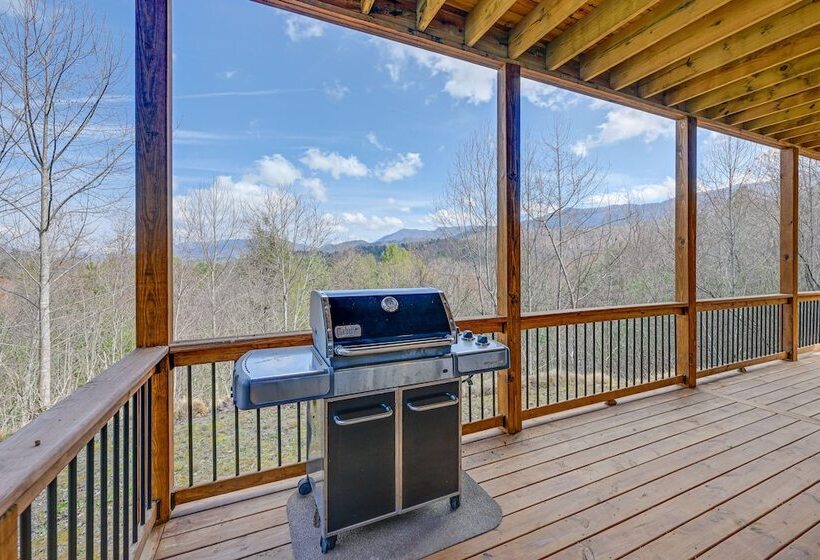 Smoky Mountain Cabin Rental: Game Room, Fire Pit!