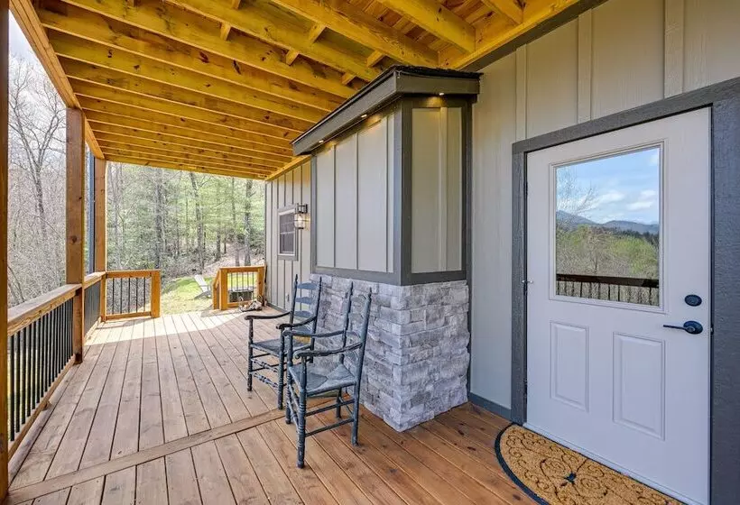 Smoky Mountain Cabin Rental: Game Room, Fire Pit!