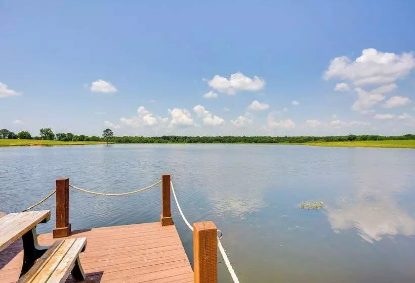 The Bird Cabin Peaceful Refuge In East Texas