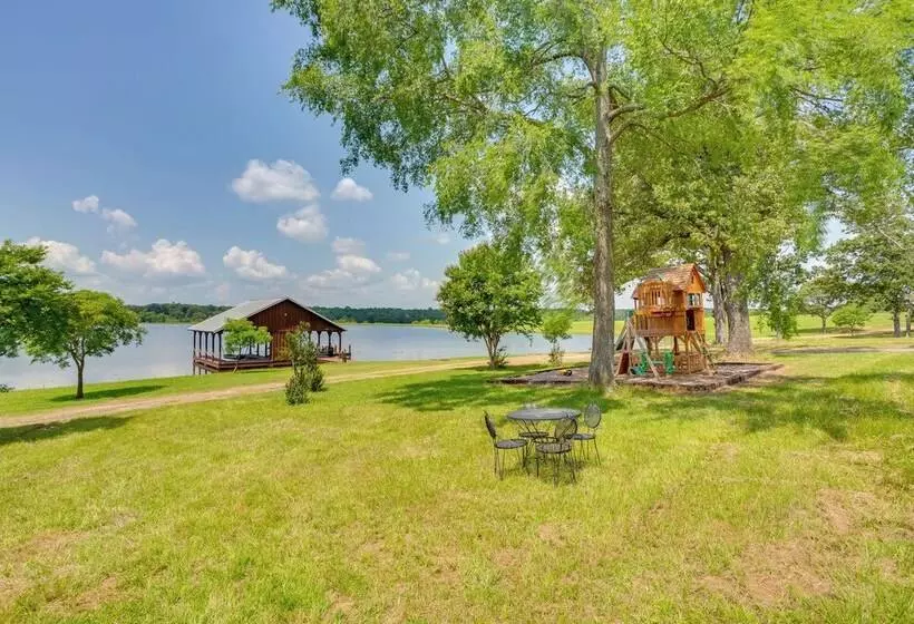 The Bird Cabin Peaceful Refuge In East Texas