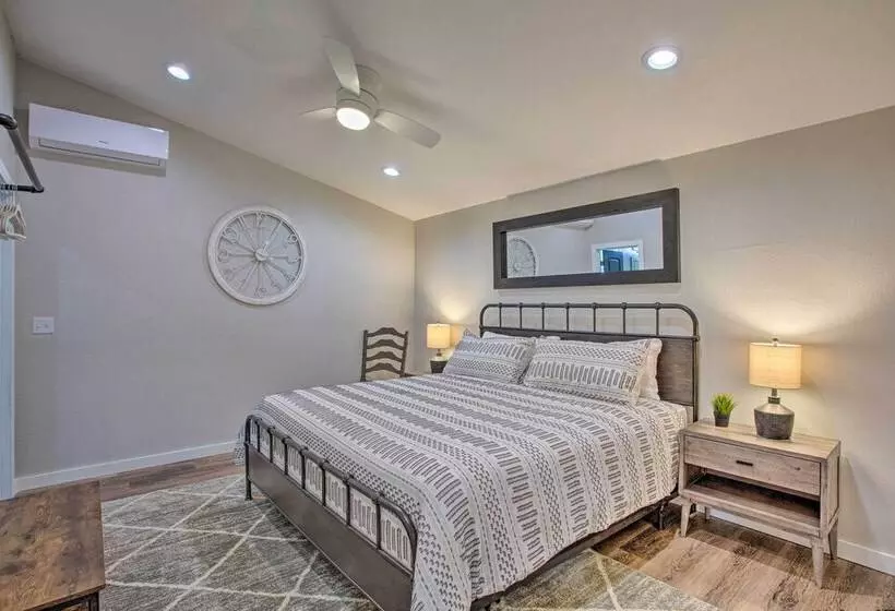 The Copper Roost : Lake Texoma Escape W/ Hot Tub