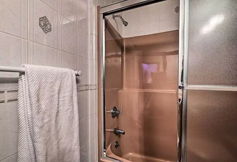 Ultimate Mountain Home W/ Hot Tub!