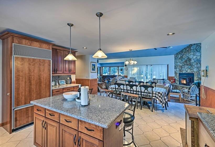 Ultimate Mountain Home W/ Hot Tub!