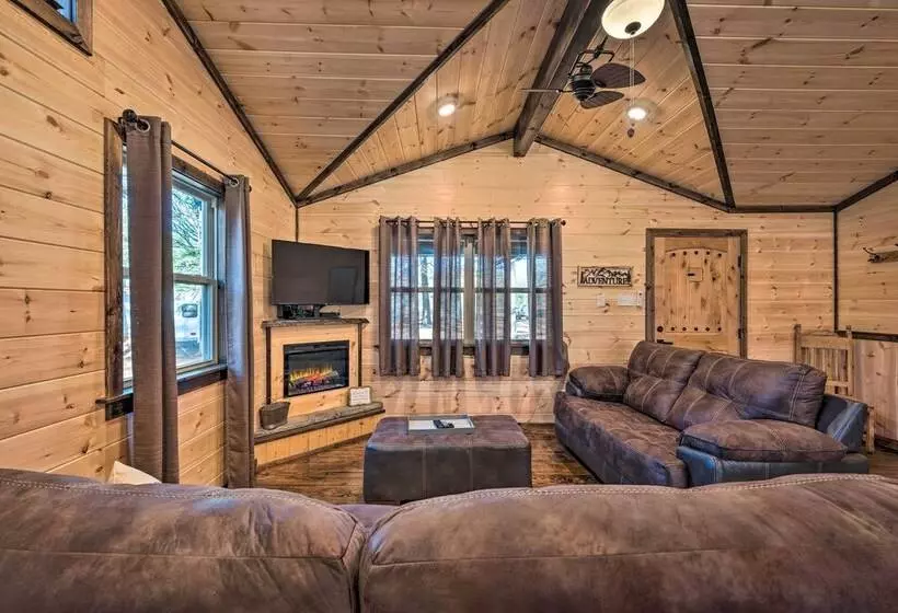 Updated Cabin W/ Fire Pit: 2 Mi To Utv & Hike
