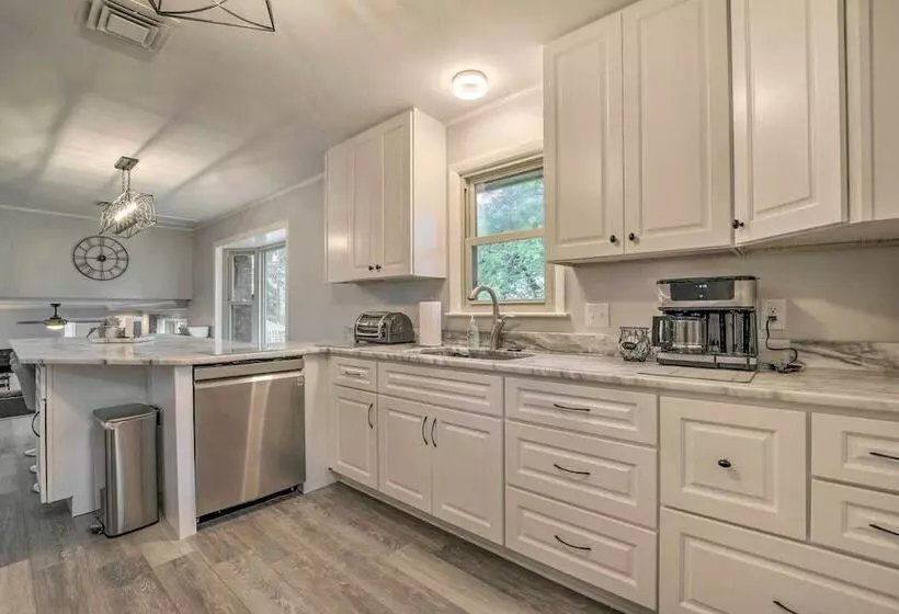 Updated High Point Retreat W/ Pool & Backyard