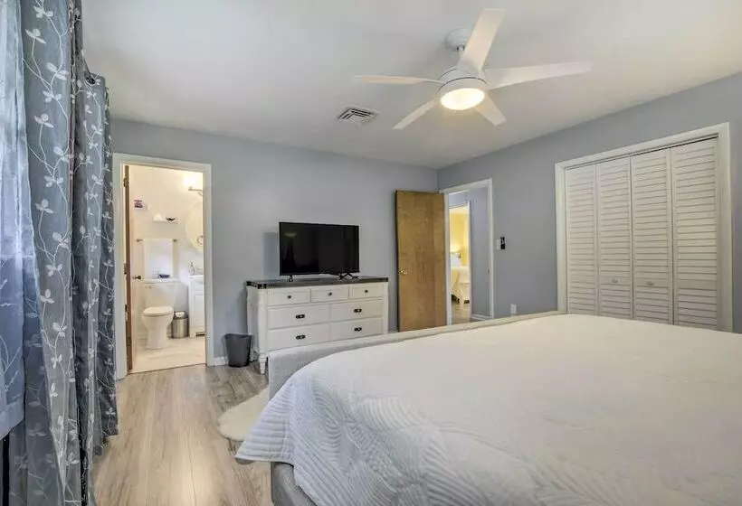 Updated High Point Retreat W/ Pool & Backyard