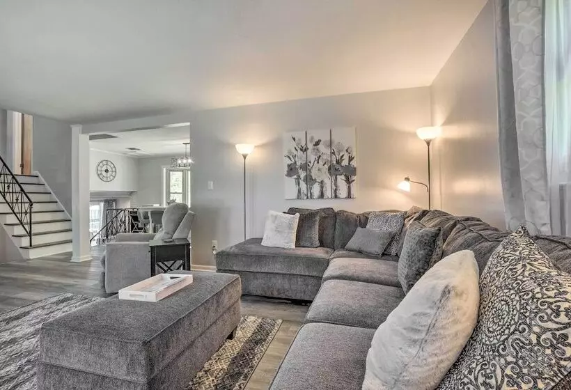 Updated High Point Retreat W/ Pool & Backyard