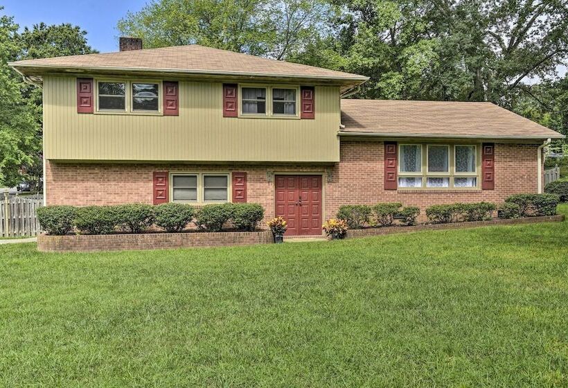 Updated High Point Retreat W/ Pool & Backyard