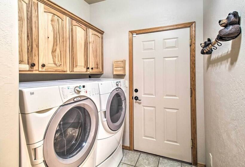 Upscale Pinetop Cabin W/ Game Room & Fire Pit