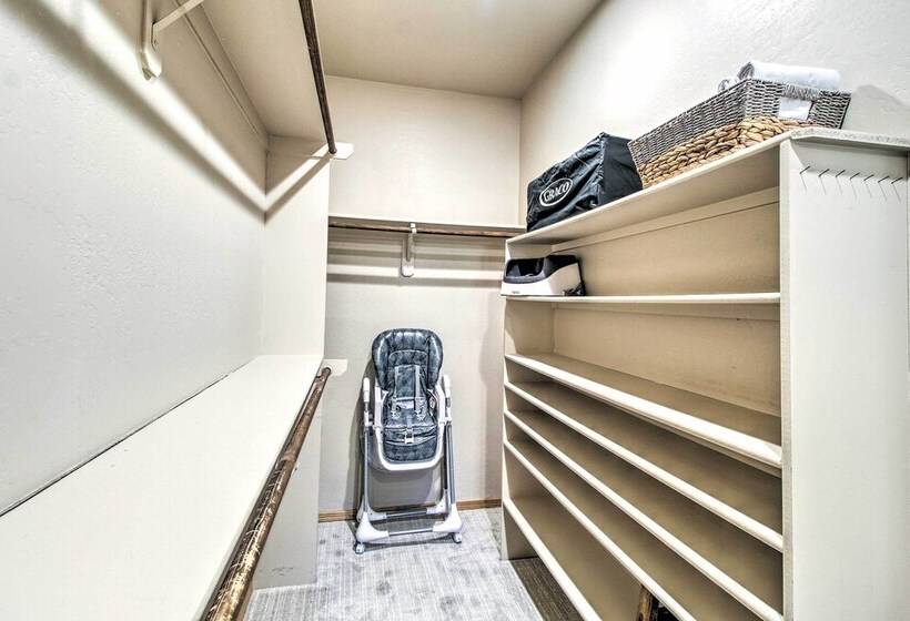 Upscale Pinetop Cabin W/ Game Room & Fire Pit