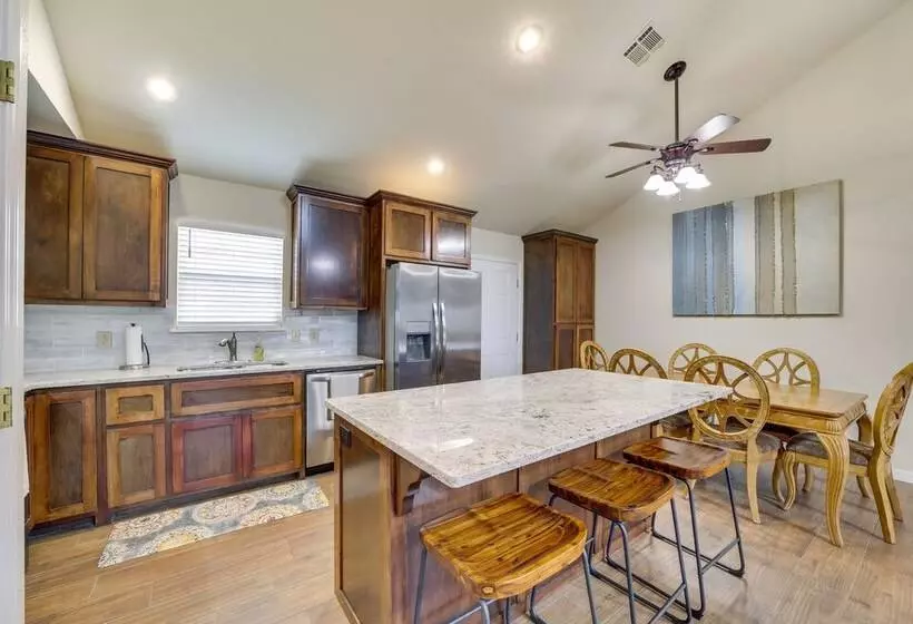 Vian Home Near Tenkiller State Park!