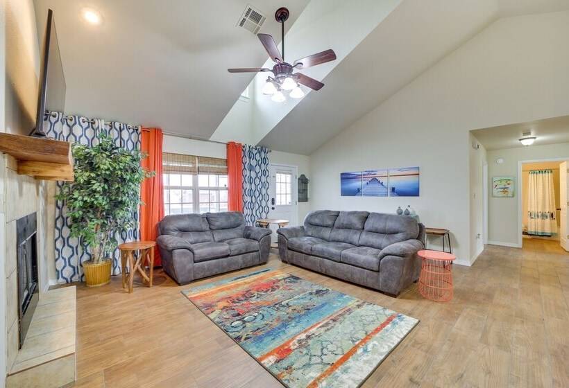 Vian Home Near Tenkiller State Park!