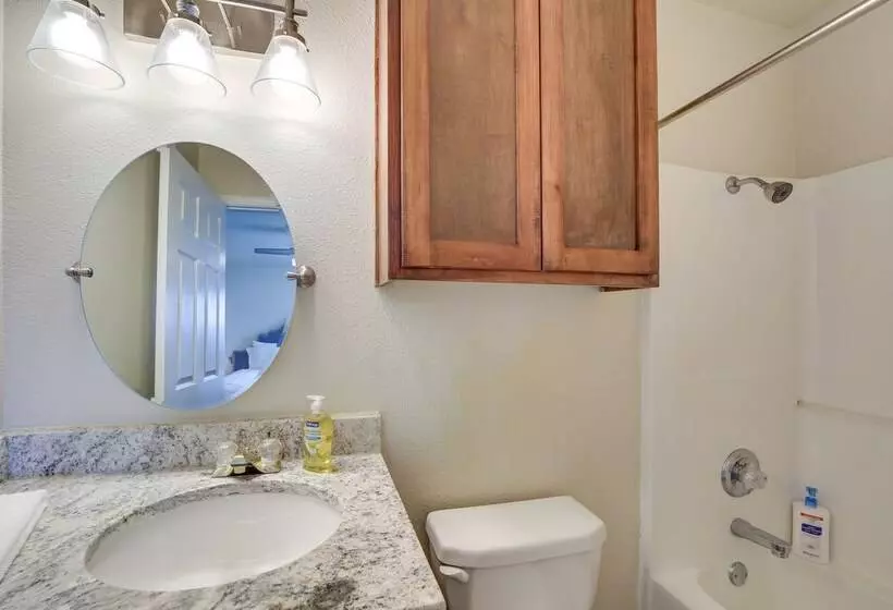 Vian Home Near Tenkiller State Park!