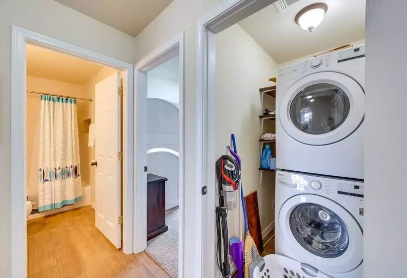 Vian Home Near Tenkiller State Park!