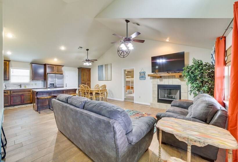 Vian Home Near Tenkiller State Park!