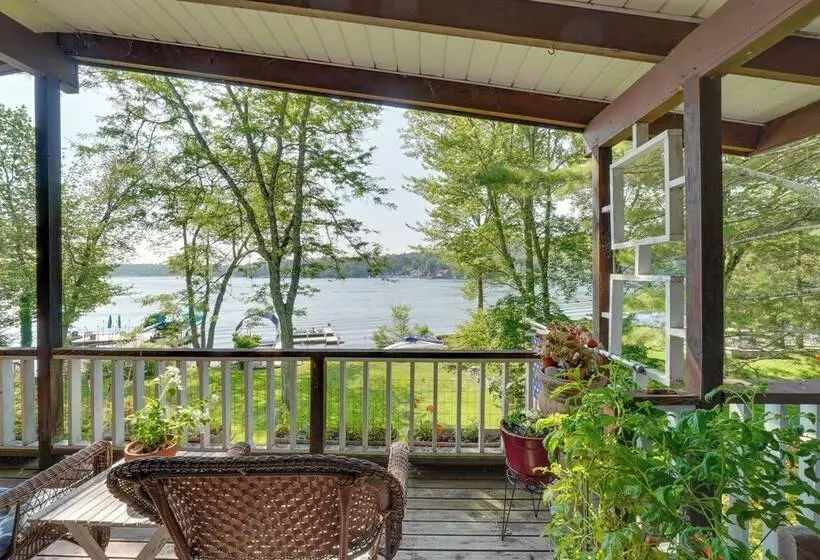 Waterfront White Lake Vacation Rental!