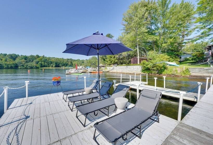 Waterfront White Lake Vacation Rental!