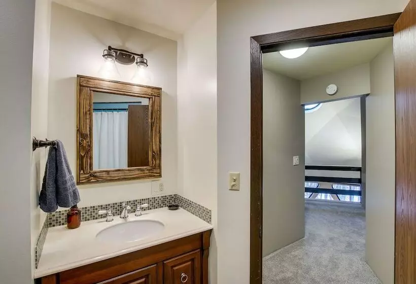 Wisconsin Vacation Rental: 1 Mi To Road America!