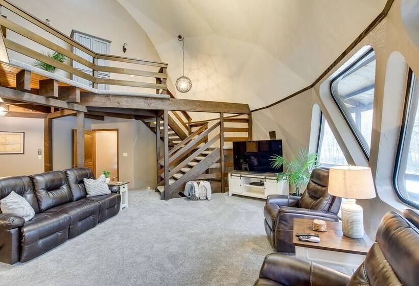 Wisconsin Vacation Rental: 1 Mi To Road America!