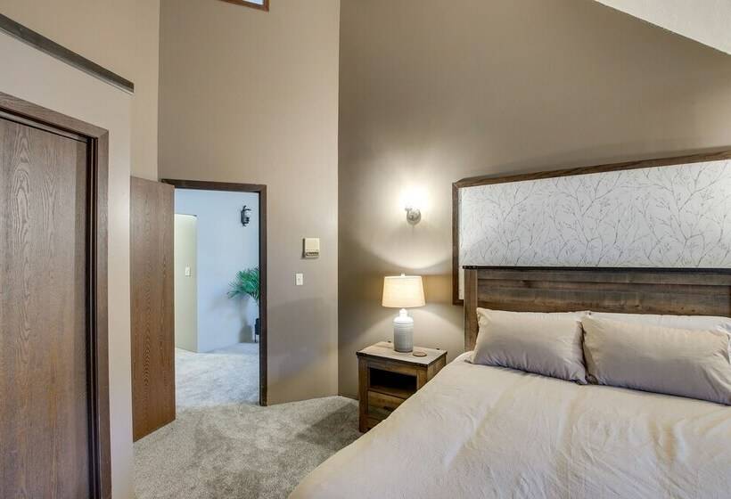 Wisconsin Vacation Rental: 1 Mi To Road America!