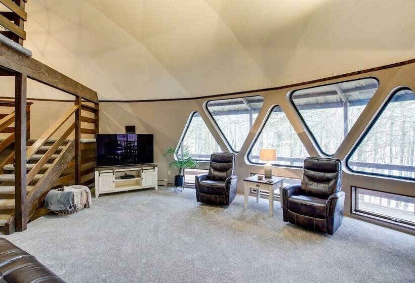 Wisconsin Vacation Rental: 1 Mi To Road America!