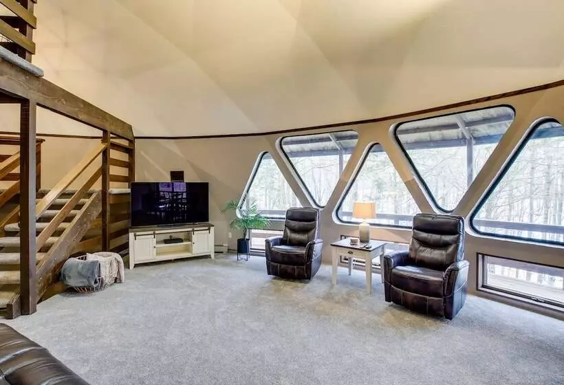 Wisconsin Vacation Rental: 1 Mi To Road America!