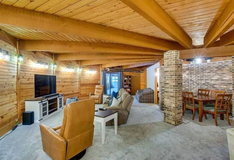 Wisconsin Vacation Rental: 1 Mi To Road America!