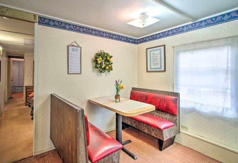 Athens Vintage Fishing Cabin On Elk River!