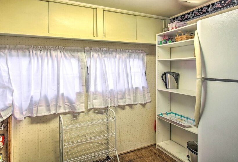 Athens Vintage Fishing Cabin On Elk River!