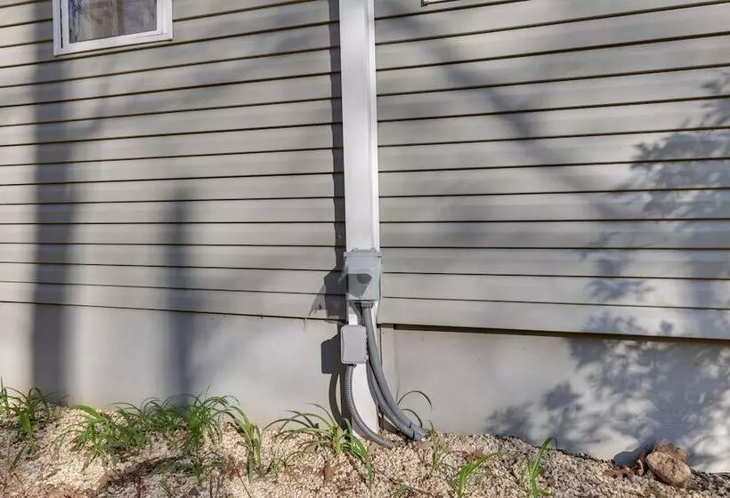 Athens Vintage Fishing Cabin On Elk River!