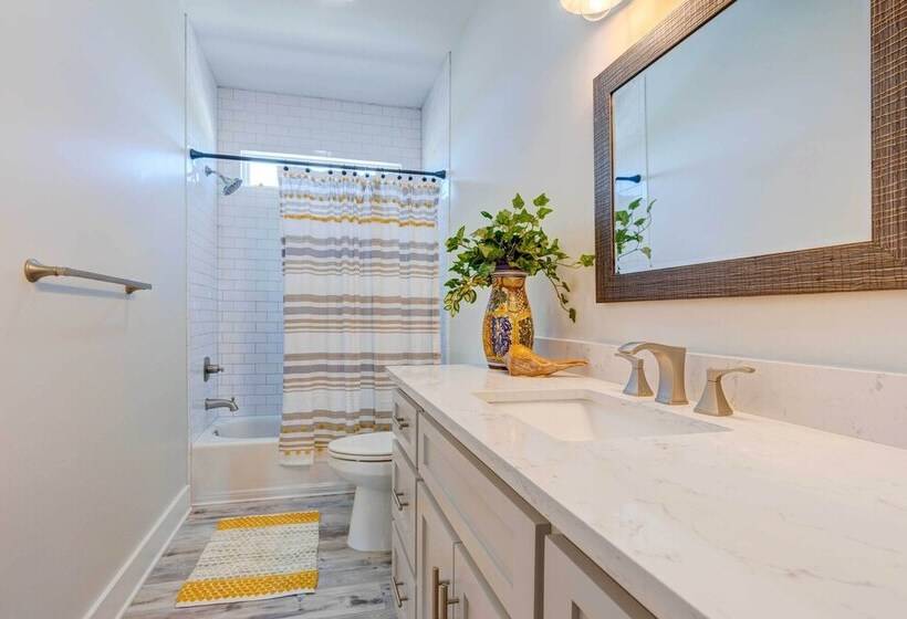 Bayfront Dauphin Island Home W/ Beach Access!