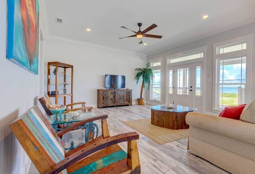 Bayfront Dauphin Island Home W/ Beach Access!