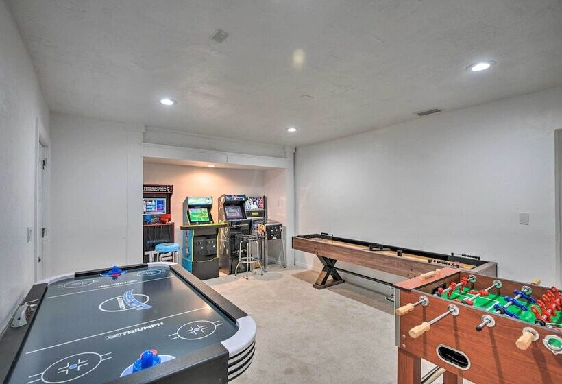 Beachfront Oasis W/ Game Room & Ocean Views!