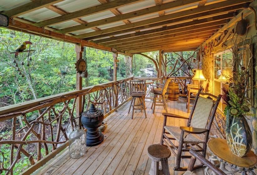 Celo Cabin W/ Deck In Pisgah National Forest