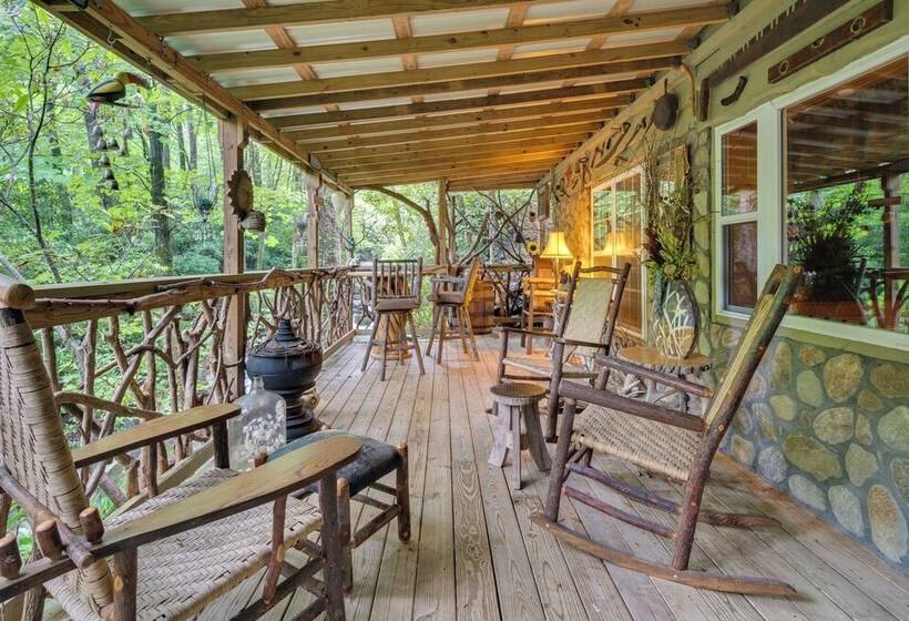 Celo Cabin W/ Deck In Pisgah National Forest