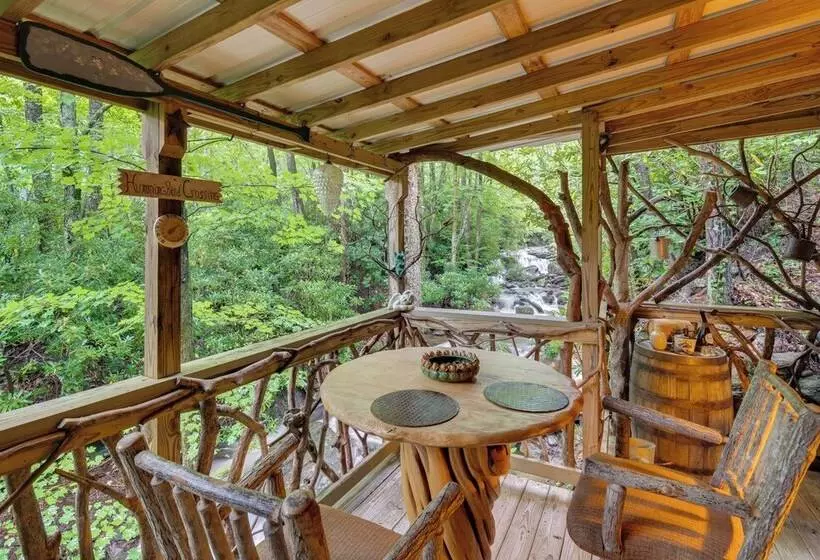 Celo Cabin W/ Deck In Pisgah National Forest