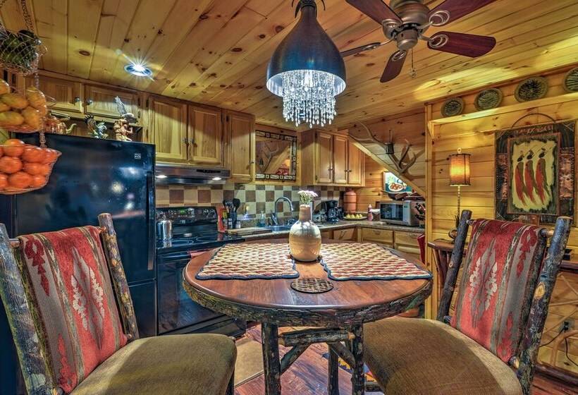 Celo Cabin W/ Deck In Pisgah National Forest