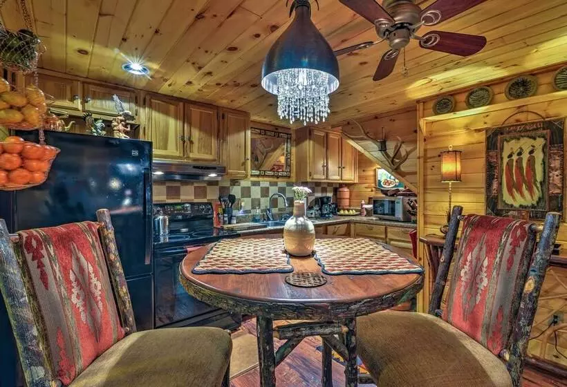 Celo Cabin W/ Deck In Pisgah National Forest