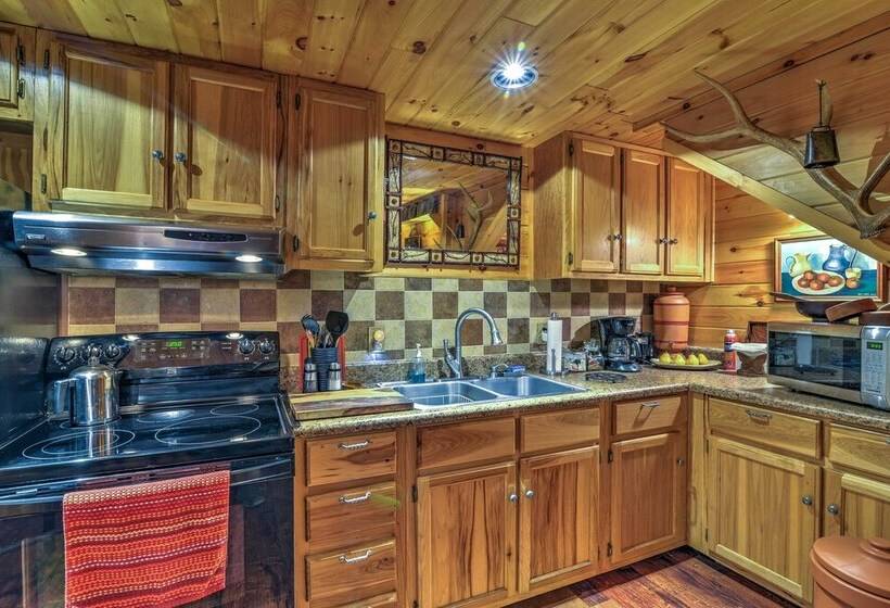 Celo Cabin W/ Deck In Pisgah National Forest