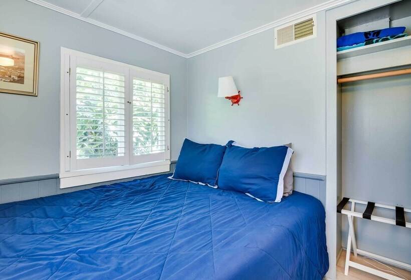 Walk To Beach: Catalina Gem W/ Deck!