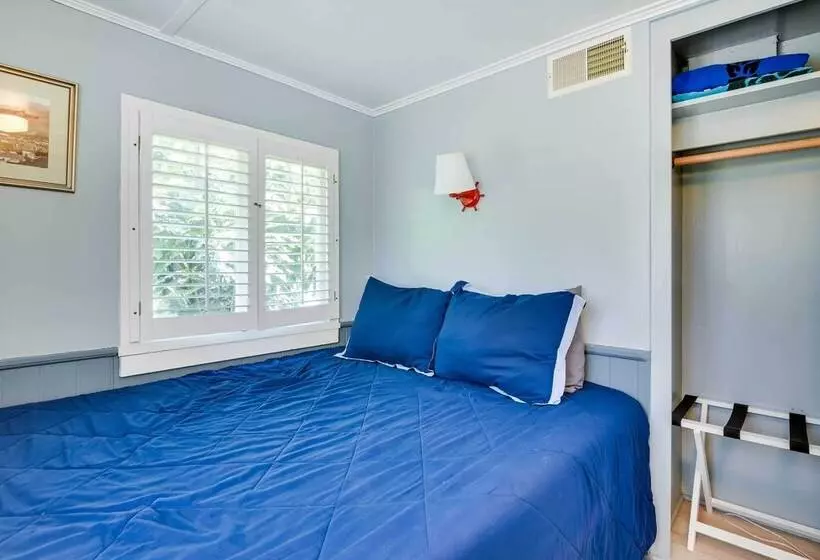 Walk To Beach: Catalina Gem W/ Deck!