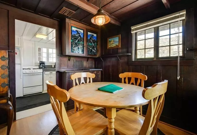 Walk To Beach: Catalina Gem W/ Deck!