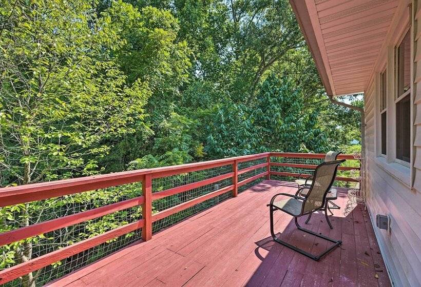 Charming Cottage < 10 Mi To Wineries & Skiing!