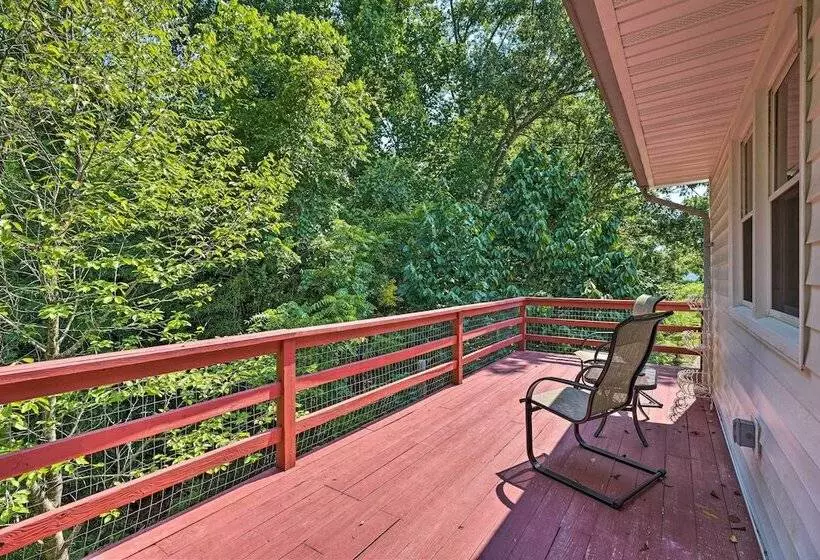 Charming Cottage < 10 Mi To Wineries & Skiing!