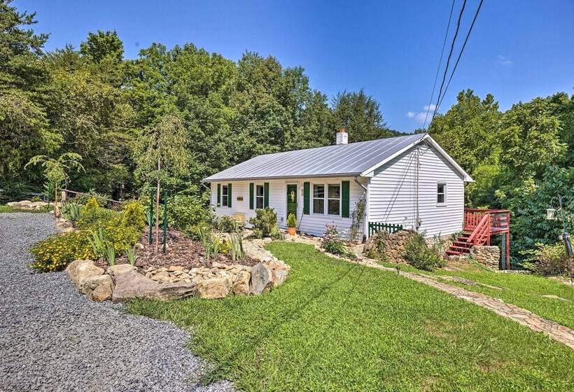 Charming Cottage < 10 Mi To Wineries & Skiing!