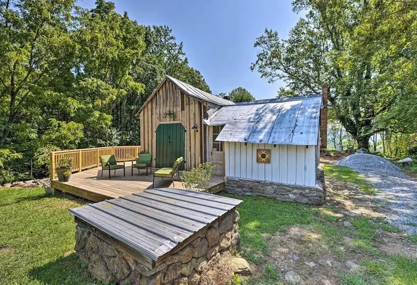 Charming Cottage < 10 Mi To Wineries & Skiing!