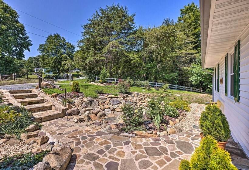 Charming Cottage < 10 Mi To Wineries & Skiing!