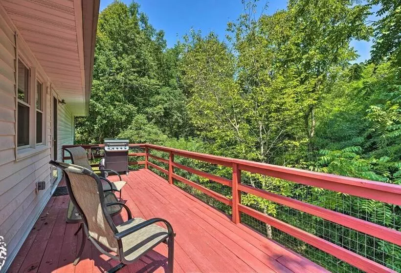 Charming Cottage < 10 Mi To Wineries & Skiing!